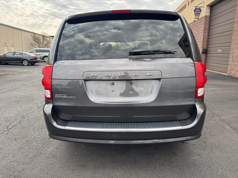 Used 2014 Dodge Grand Caravan SE image 19