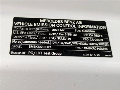 Certified 2025 Mercedes-Benz GLC 300 4MATIC image 23