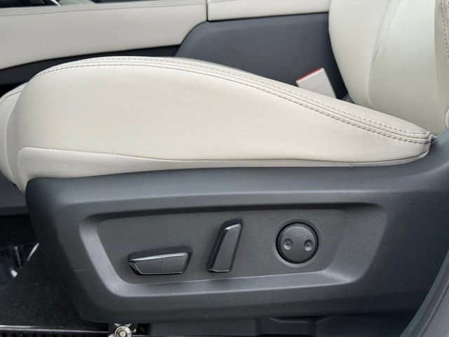 Used 2023 Nissan Rogue SL w/ SL Premium Package AWD/4WD image 14