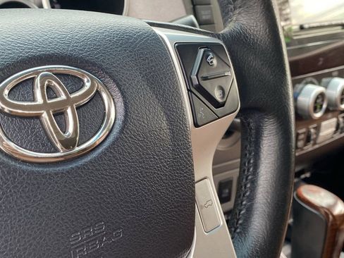 Used 2015 Toyota Sequoia Platinum image 25