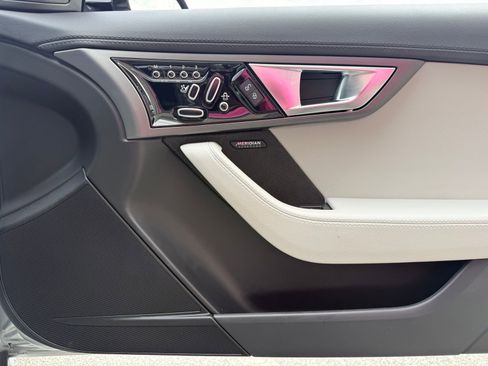 Used 2017 Jaguar F-TYPE Coupe RWD image 38