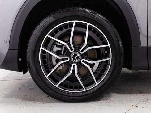 Used 2023 Mercedes-Benz EQB 300 4MATIC image 34