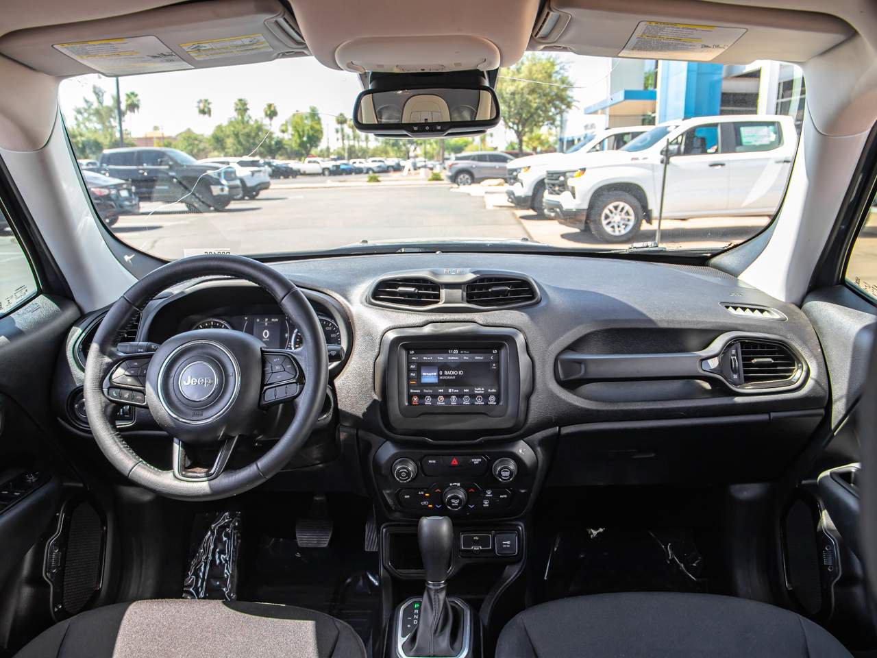 Used 2020 Jeep Renegade Altitude FWD image 10