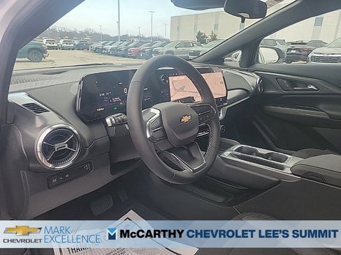New 2026 Chevrolet Equinox EV LT image 16