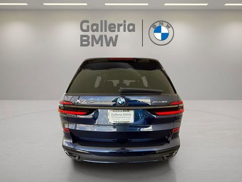 Used 2026 BMW X7 xDrive40i w/ M Sport Package image 7