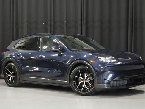 Used 2026 Porsche Cayenne Electric AWD/4WD image 7
