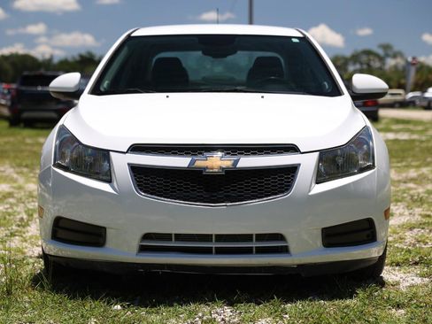 Used 2014 Chevrolet Cruze LT FWD image 17