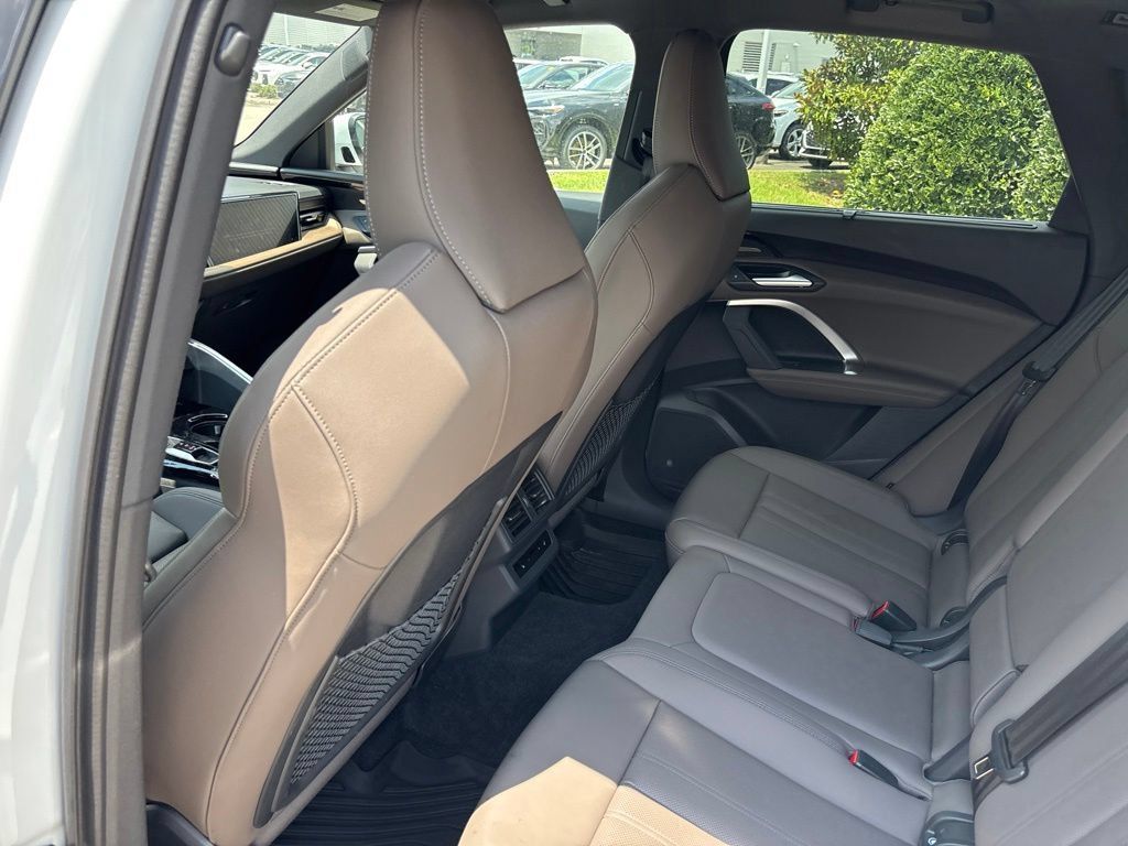 Used 2025 Audi Q5 Prestige AWD/4WD image 10