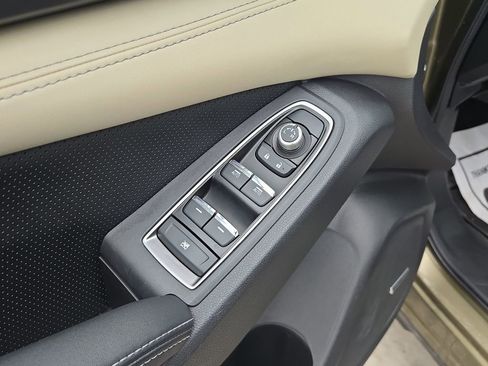 Used 2022 Subaru Ascent Limited w/ Technology Package image 13