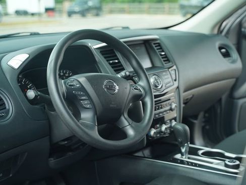 Used 2020 Nissan Pathfinder S AWD/4WD image 26