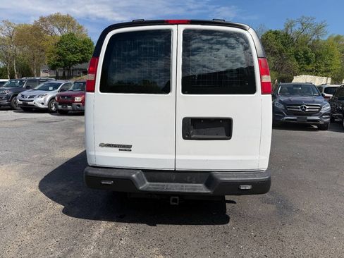 Used 2013 Chevrolet Express 2500 RWD image 11