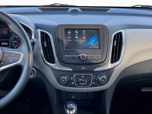 Used 2018 Chevrolet Equinox LS FWD image 8