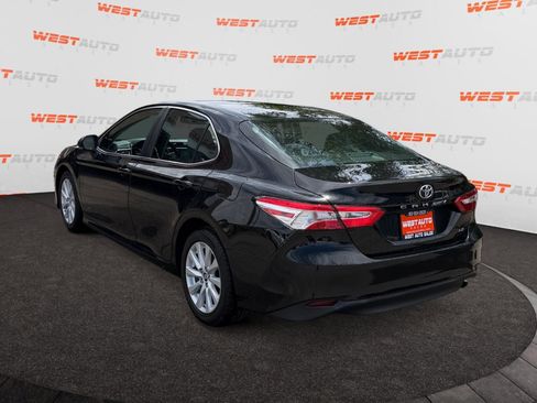 Used 2018 Toyota Camry LE w/ Convenience Package FWD image 3