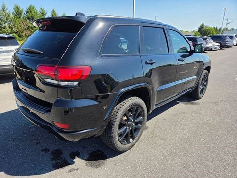 Certified 2021 Jeep Grand Cherokee Laredo X AWD/4WD image 15