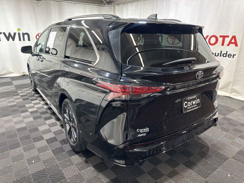 Used 2024 Toyota Sienna XSE w/ XSE Plus Package image 5