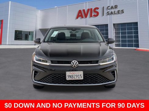 Used 2025 Volkswagen Jetta SE FWD image 2