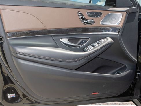 Used 2018 Mercedes-Benz S 450 4MATIC Sedan w/ Premium Package image 11