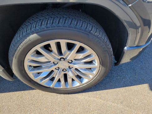 Used 2019 GMC Sierra 1500 Denali w/ Denali Ultimate Package image 12