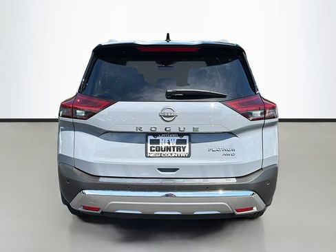 Used 2022 Nissan Rogue Platinum w/ Head-Up Display Package AWD/4WD image 6