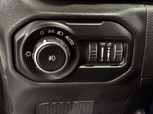 Used 2021 Jeep Wrangler Unlimited Sport AWD/4WD image 18