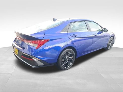 New 2026 Hyundai Elantra SEL Sport Premium FWD image 6