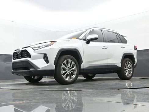 Used 2023 Toyota RAV4 XLE Premium AWD/4WD image 12