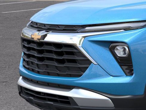 New 2026 Chevrolet TrailBlazer LT w/ LT Cold Weather Package FWD image 15
