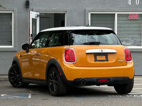 Used 2014 MINI Cooper 2-Door Hardtop FWD image 7