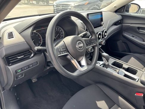 Used 2025 Nissan Sentra SV FWD image 27