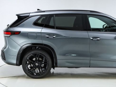 New 2026 Volkswagen Tiguan SE R-Line image 50