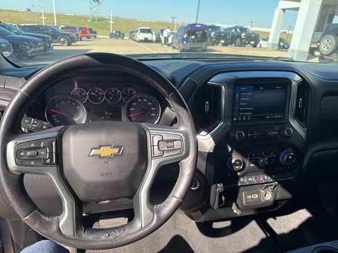 Used 2020 Chevrolet Silverado 1500 LT w/ Texas Edition image 15