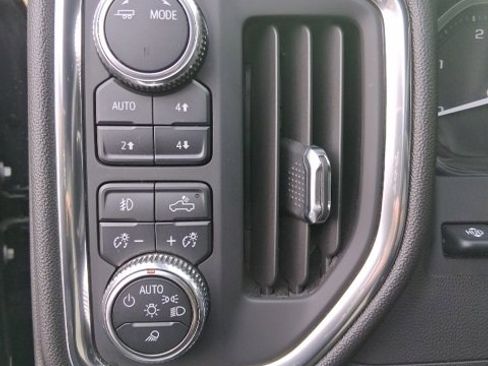 Used 2023 GMC Sierra 2500 AT4 w/ AT4 Premium Plus Package image 15