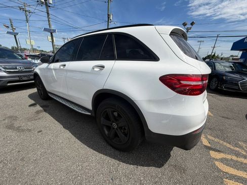 Used 2017 Mercedes-Benz GLC 300 4MATIC image 5