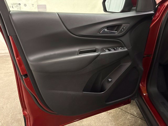Used 2023 Chevrolet Equinox LT FWD image 31