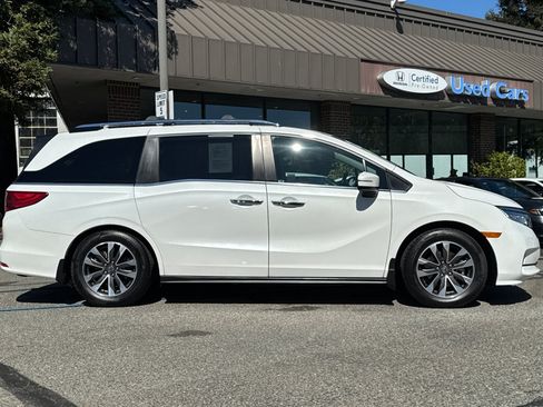 Used 2021 Honda Odyssey EX-L image 3