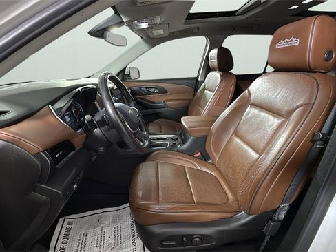 Used 2021 Chevrolet Traverse High Country w/ LPO, 'HIT The Road' Package image 17