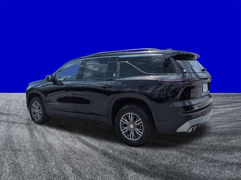 Used 2025 Chevrolet Traverse LT w/ Enhanced Driving Package FWD image 6