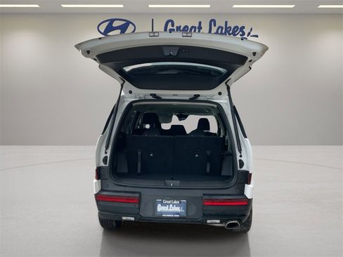 Used 2024 Hyundai Santa Fe SE image 10