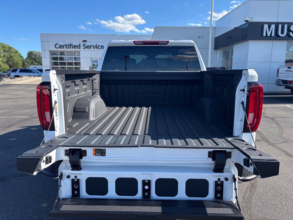 Used 2026 GMC Sierra 1500 SLT w/ SLT Convenience Package AWD/4WD image 34