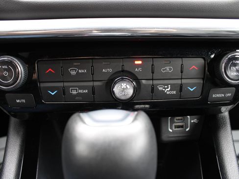 Used 2023 Jeep Compass High Altitude AWD/4WD image 43