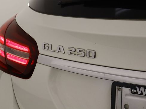 Used 2020 Mercedes-Benz GLA 250 4MATIC image 38