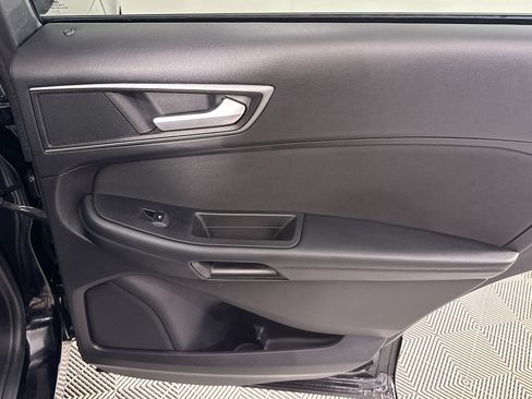 Used 2017 Ford Edge SE w/ Cargo Accessory Package FWD image 27