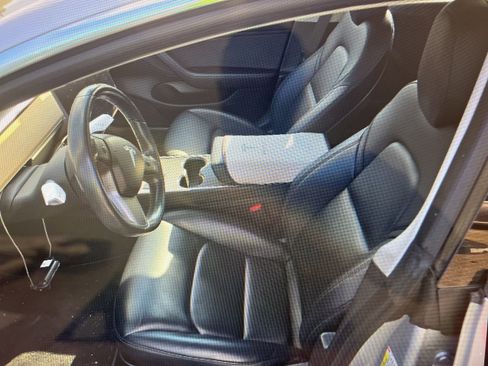 Used 2018 Tesla Model 3 Long Range image 8