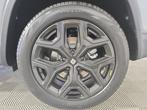 Used 2024 Rivian R1S Adventure AWD/4WD image 10