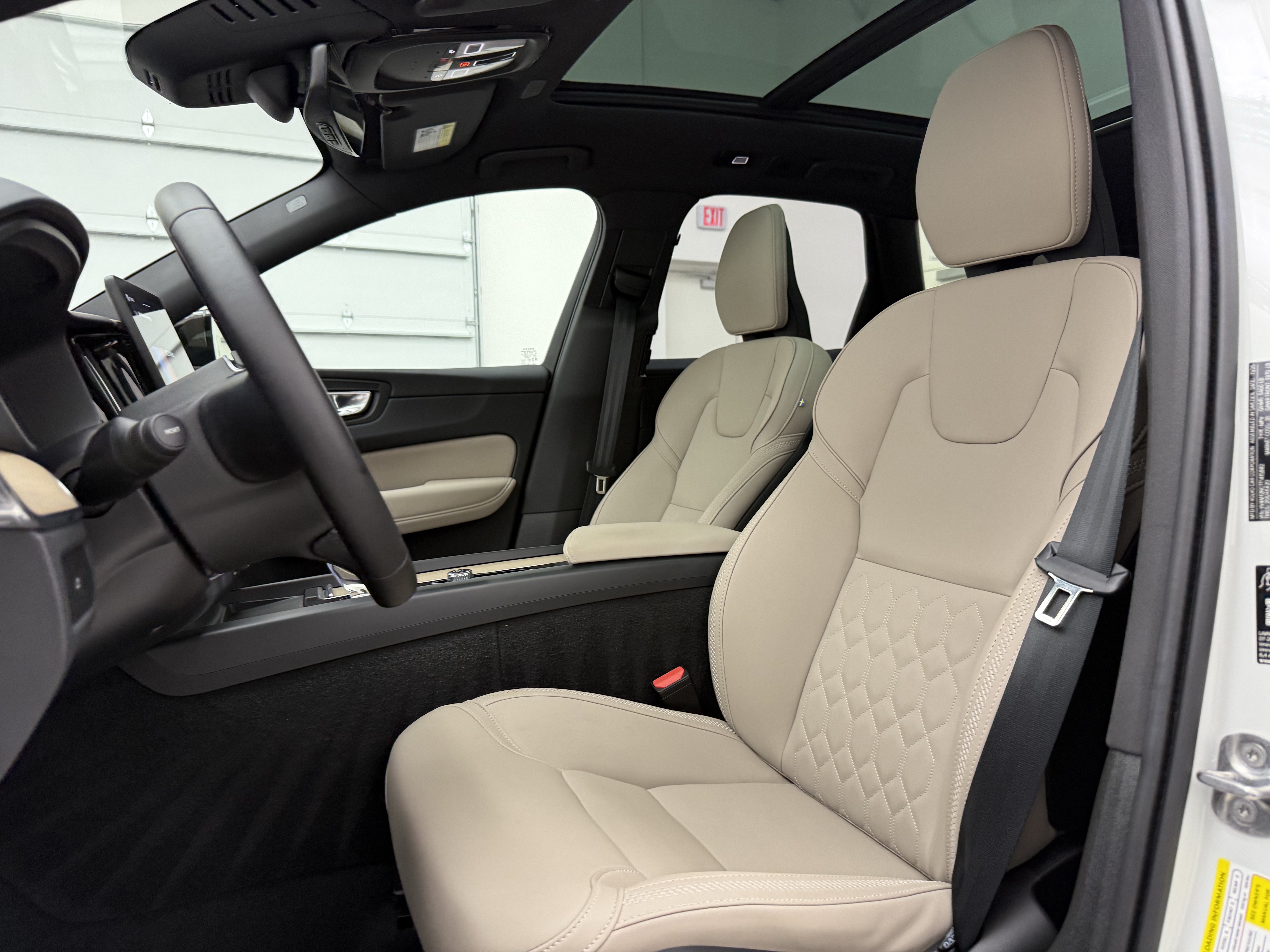 Certified 2026 Volvo XC60 B5 Plus AWD/4WD image 14