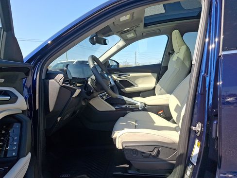 Used 2025 Audi Q5 Prestige image 12