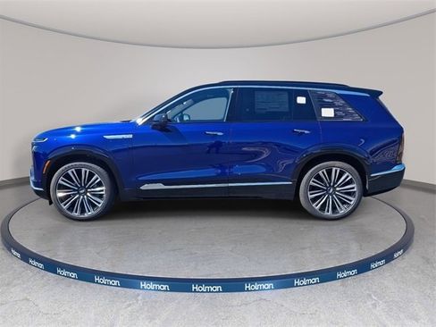 New 2026 Cadillac Vistiq Premium Luxury w/ LPO, Floor Liner Package image 7