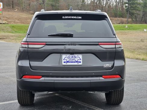 New 2026 Jeep Grand Cherokee Altitude RWD image 5