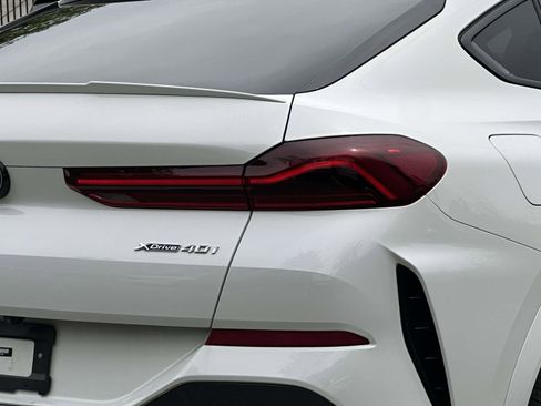 Used 2022 BMW X6 xDrive40i w/ M Sport Package AWD/4WD image 12