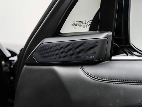 Used 2023 Land Rover Range Rover SE image 77